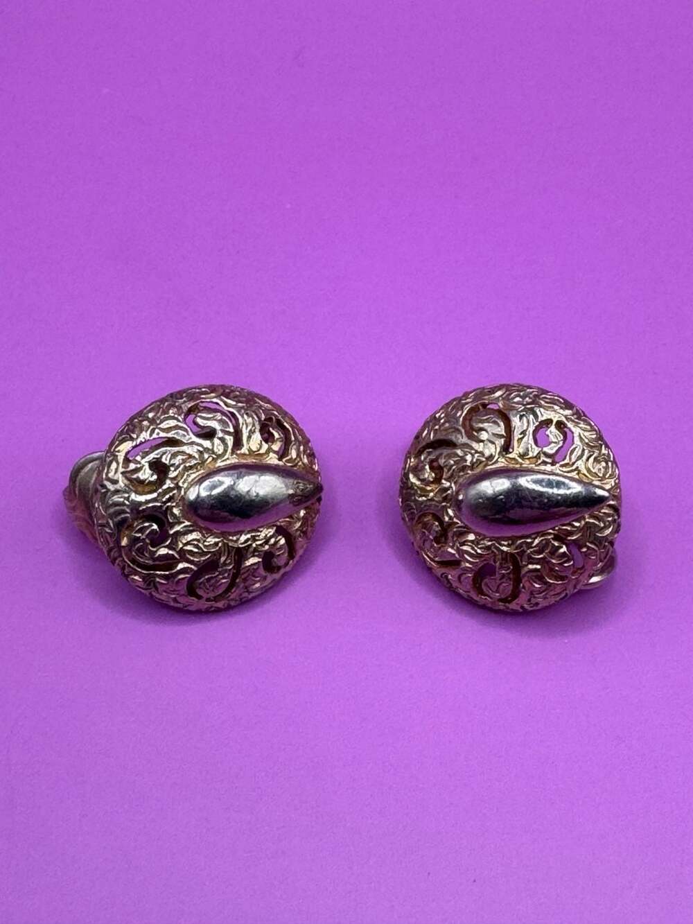 Vintage Sarah Coventry Gold Tone Filigree Domed Clip-On Earrings